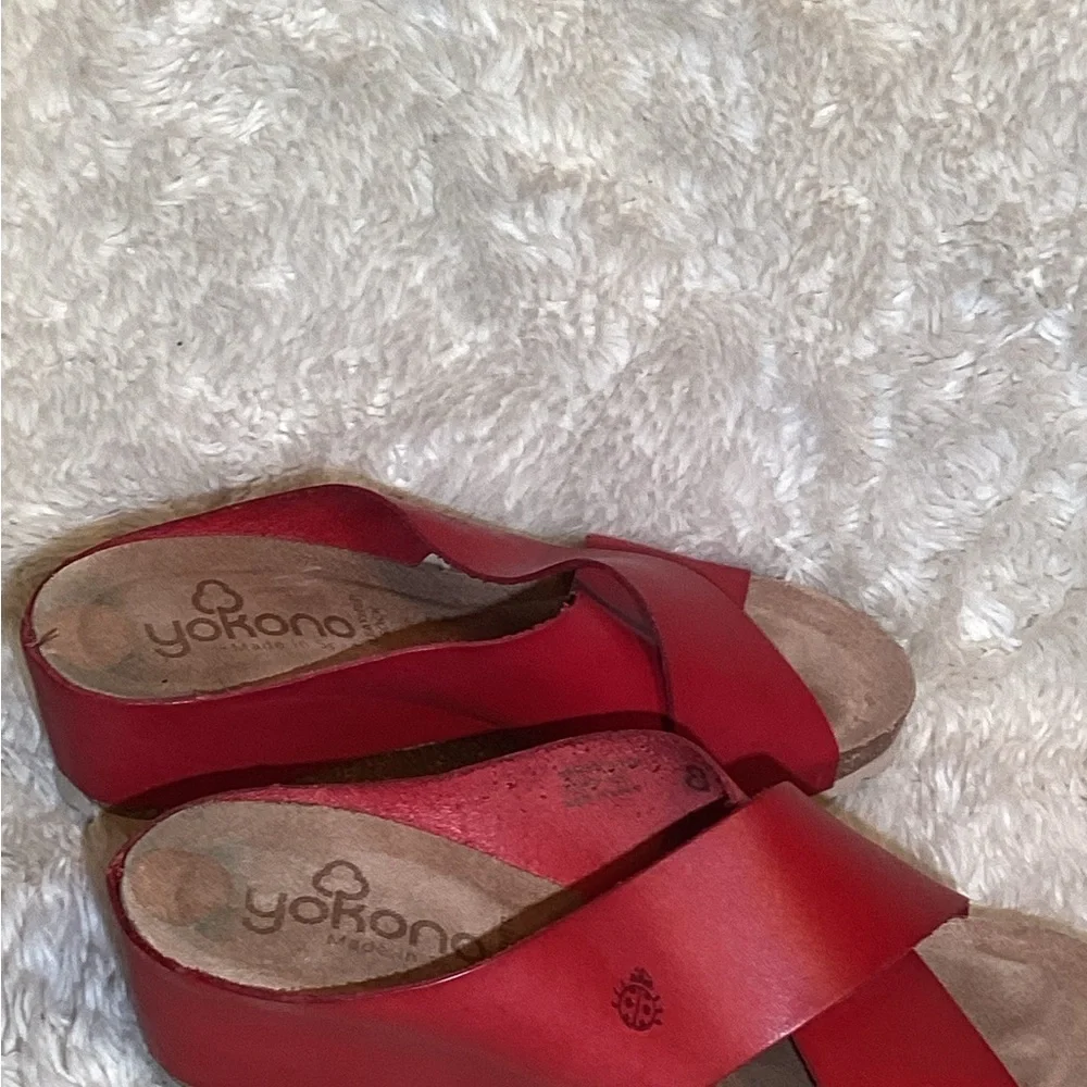 Yokono Red Wedge Sandals size 8